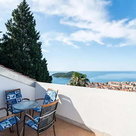 Sr - Two-bedroom With Balcony And Sea View Apartment