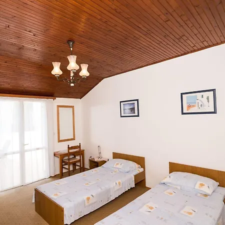 Apartment Sr - Two-bedroom With Balcony And Sea View